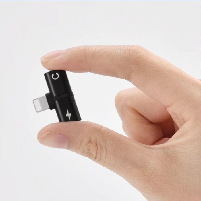 T-SHAPED 2-IN-1 Dual-port headphone charger adapter